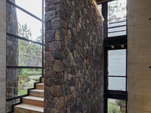 Kamień nieregularny (dzikówka) Grey 1 – Hurtownia Kamienia El-Pol