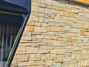 Kamień nieregularny (dzikówka) PIASKOWIEC SZARY 11 – Hurtownia Kamienia El-Pol