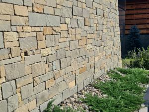 Kamień nieregularny (dzikówka) PIASKOWIEC SZARY 9 – Hurtownia Kamienia El-Pol