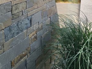 Kamień nieregularny (dzikówka) PIASKOWIEC SZARY 3 – Hurtownia Kamienia El-Pol