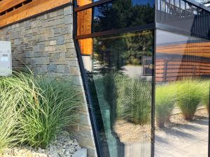 Kamień nieregularny (dzikówka) PIASKOWIEC SZARY 22 – Hurtownia Kamienia El-Pol